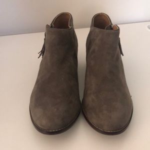 New Without Tags Ladies Vionoc Booties